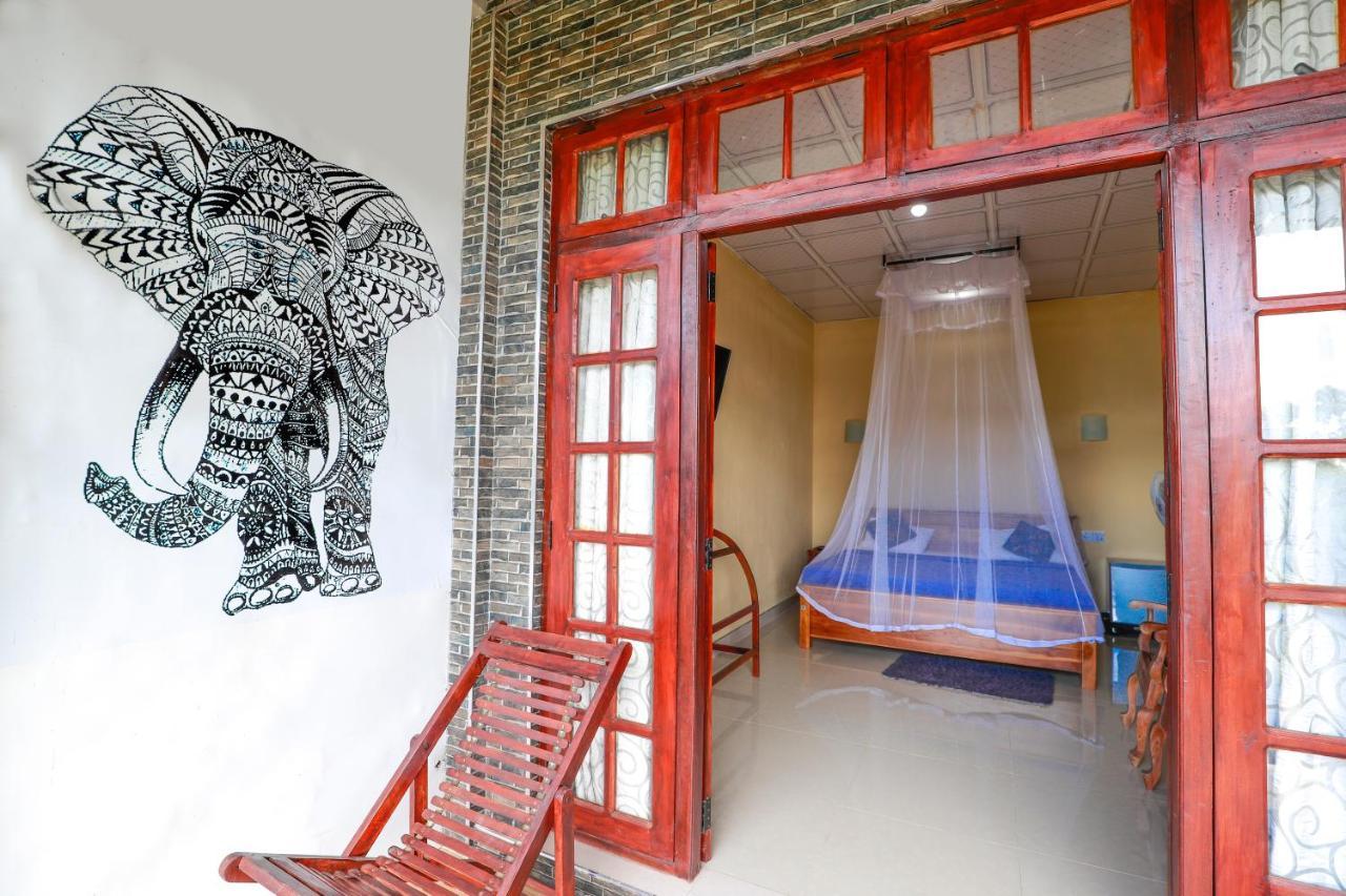 Bed and Breakfast Zircon Елла Екстер'єр фото