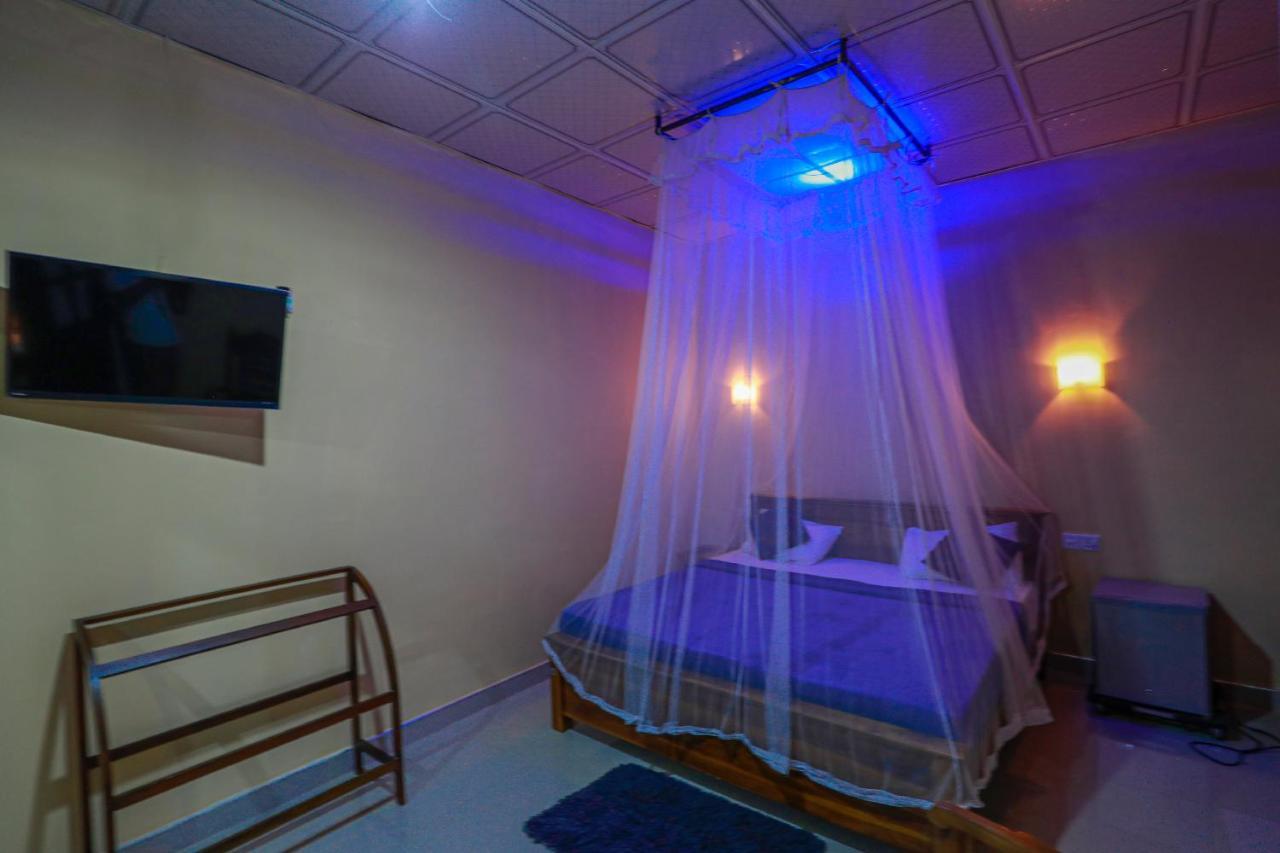 Bed and Breakfast Zircon Елла Екстер'єр фото